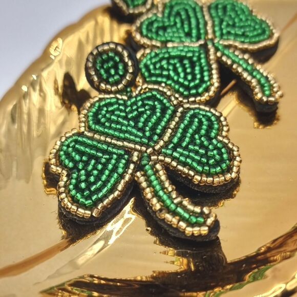 New GLASS SEED BEAD CLOVER St. Patrick's Day Statement earrings - Picture 4 of 9
